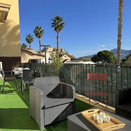 à Pied : Terrasse Vue Mer, 2 Chambres, Parking Privé * Calvi (Corsica)