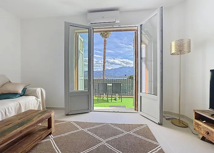 A Pied : Terrasse Vue Mer, 2 Chambres, Parking Prive *