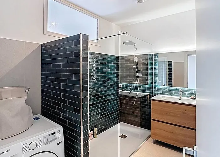 à Pied : Terrasse Vue Mer, 2 Chambres, Parking Privé Appartamento Calvi (Corsica)